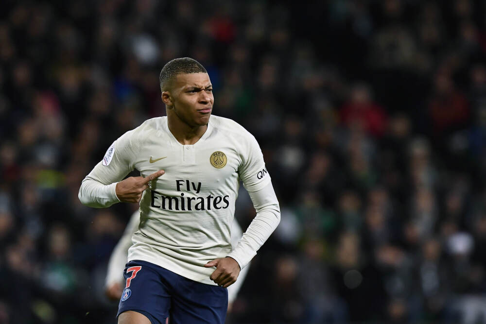 演绎“反向成功学”，《年少有为》定档1月31日